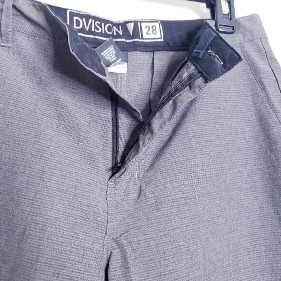 Division Gray Stripe Casual Flat Front Chino Style Shorts Men's Size 28 - Picture 5 of 8